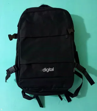 A ESTRENAR Mochila CORPORATIVA negra USB