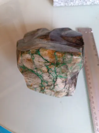 Piedra mineral decorativa