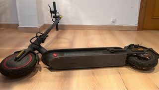 Patinete Eléctrico Xiaomi Pro 2 con Accesorios