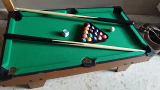 Mini mesa de billar con accesorios