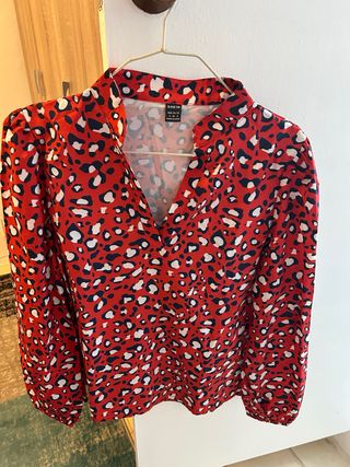 Blusa SHEIN Estampado Leopardo Roja
