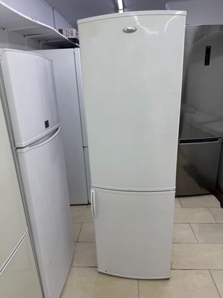 Nevera Whirlpool blanca