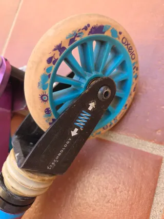 Patinete infantil plegable y ajustable con freno