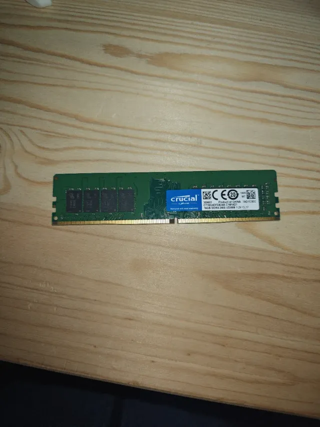 16GB DDR4 RAM Crucial