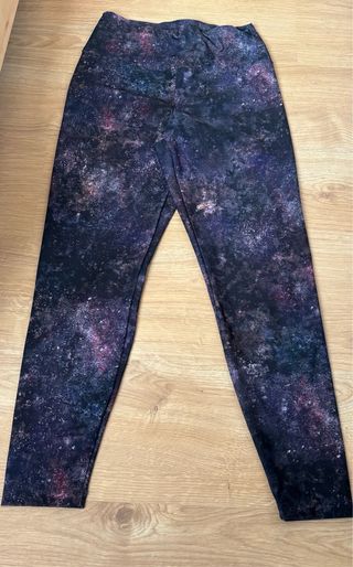 Conjunto deportivo Oysho: top y mallas