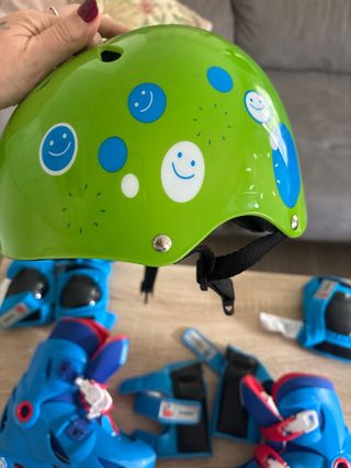 Patines ajustables y protecciones infantiles