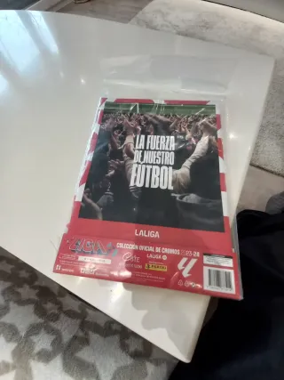 Álbum LIGA ESTE 2023-24 + 40 Cromos