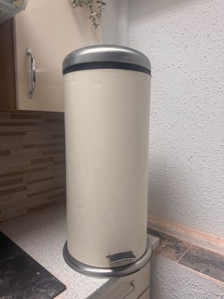 Cubo basura Ikea metal beige