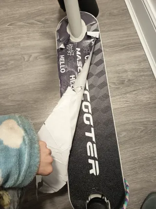 Patinete eléctrico Mascooter + casco todo nuevo