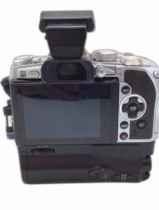 Olympus OM-D E-M1 Plata + Grip HLD-7