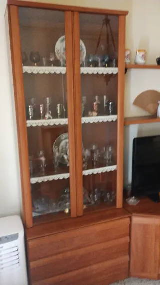 Mesa redonda extensible de 90cm, 4 sillas y 1 mese