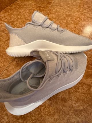 Zapatillas Adidas Tubular Shadow número 45,5