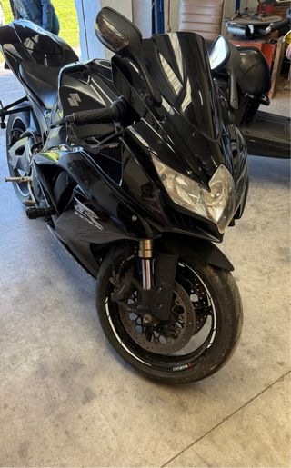Suzuki GSXR 600 k8 Negra