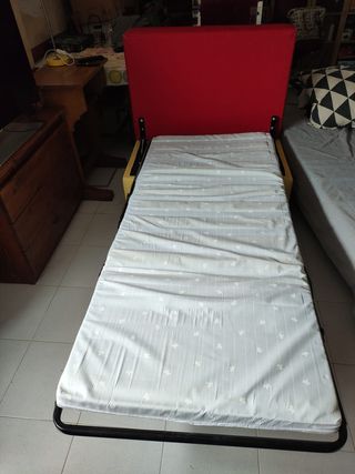 Puf Cama Plegable Rojo y Amarillo