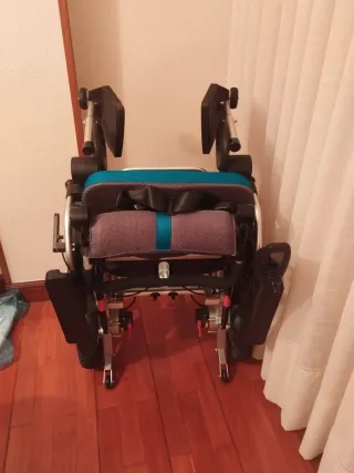 Silla de ruedas eléctrica con garantía 3 años