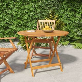 Conjunto de mesa y dos sillas plegables de madera