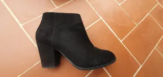 Botines negros tacón