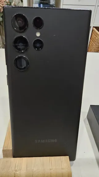 Samsung Galaxy S22 Ultra 128GB + Accessori
