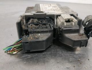 Centralita ford 8m5t14b321bd focus berlina 445465