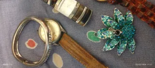 Lote de relojes y accesorios