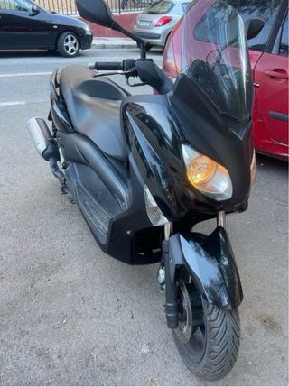 Yamaha XMAX 125cc Negra