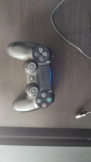 PS4 Slim 500GB  + NBA 2K22