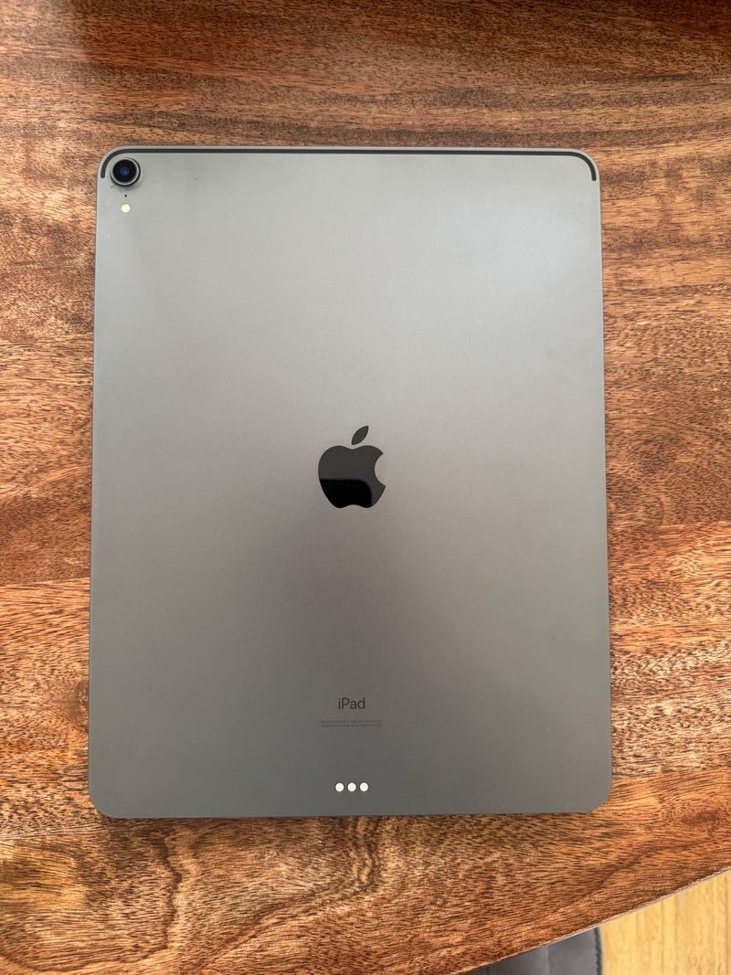 iPad Pro 12.9 3ª Gen 64GB Gris + MagicKeyboard afbeelding 5