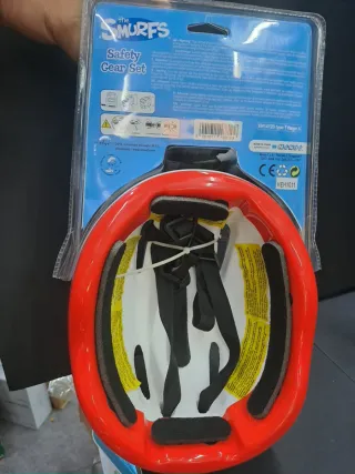 Casco y protecciones Pitufos nuevo en caja