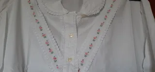 Camicia da notte vintage con pizzo e rose