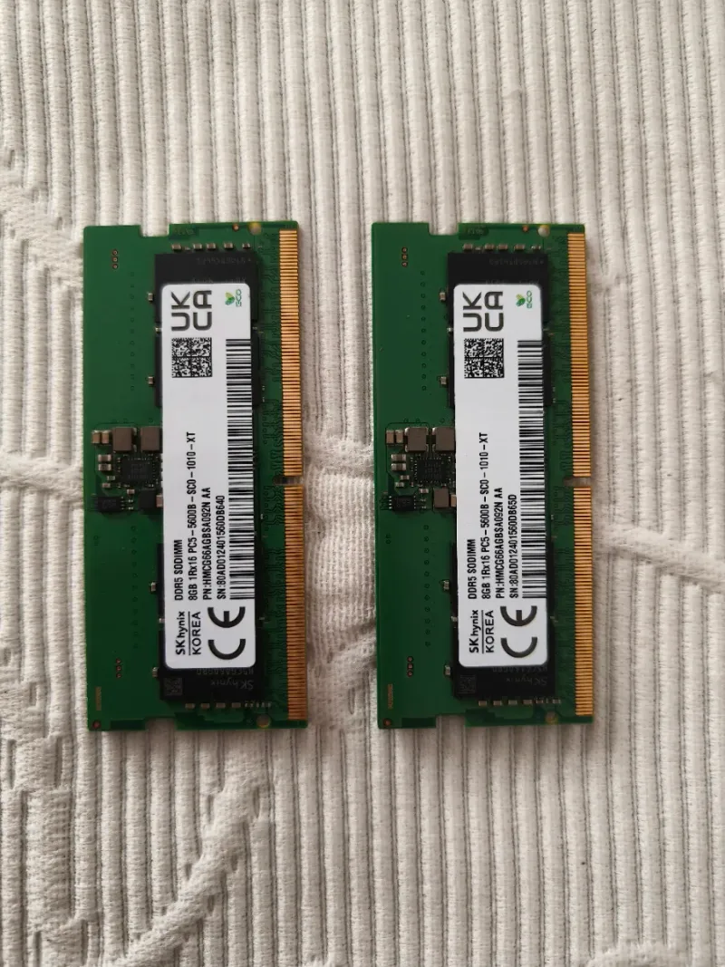 2x SK hynix DDR5 SODIMM 8GB PC5-5600
