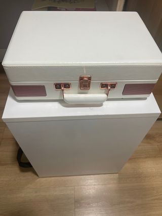 Tocadiscos Blanco y Dorado Nuevo
