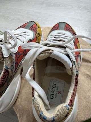 Zapatillas Gucci Beige y Rojo