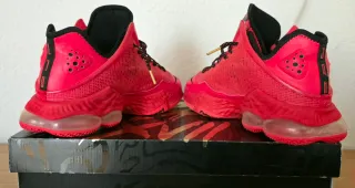 Nike LeBron 19 Low Talla 42