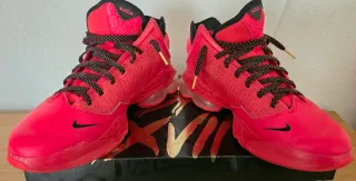 Nike LeBron 19 Low Talla 42