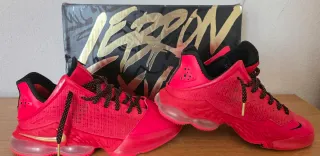 Nike LeBron 19 Low Talla 42