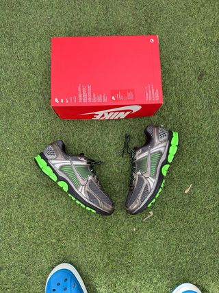 Nike Zoom Vomero 5 SE Talla 43