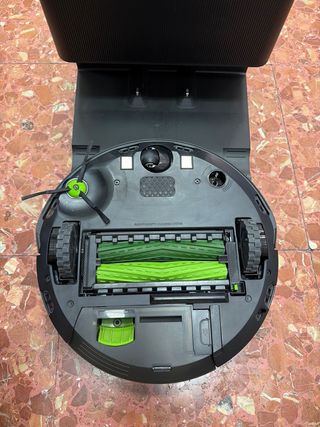 Robot aspirador y friegasuelos Roomba Combo j5+