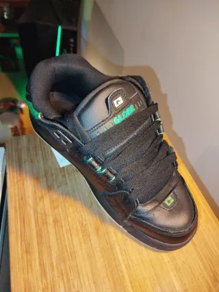 Zapatillas Globe Sabre Talla 45 Negro/Verde