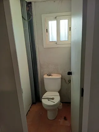 4 Casetas/Contenedores Panel Sándwich