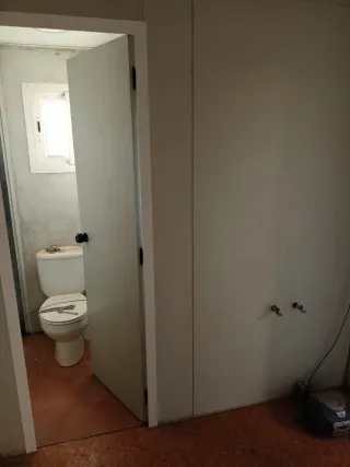 4 Casetas/Contenedores Panel Sándwich