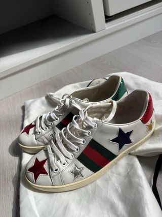 Zapatillas Gucci Blancas con Estrellas Multicolor