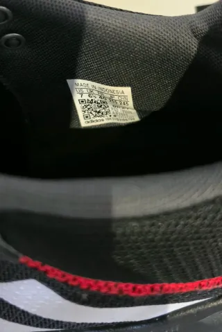 Zapatillas Adidas Talla 40 Negras y Rojas