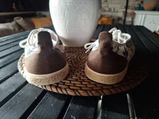 Zapatillas de lona con estampado tropical