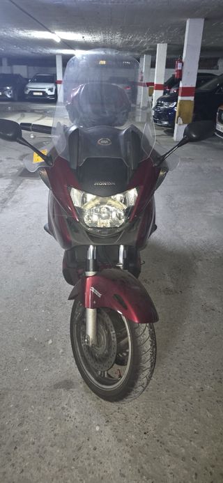 Honda NT700V Deauville Rojo