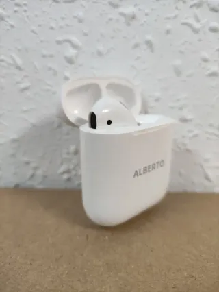 Estuche de carga 2a generación + 1 Airpod.