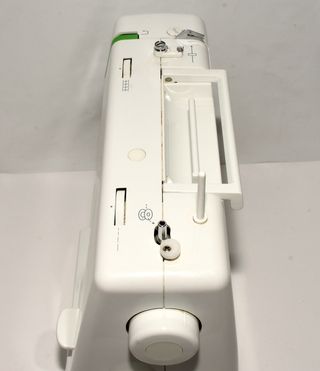 MAQUINA DE COSER ALFA 620