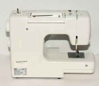MAQUINA DE COSER ALFA 620