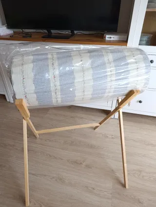 Mundillo de bolillos con soporte madera