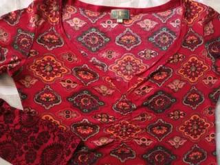 Camiseta Surkana Estampada Roja Talla M