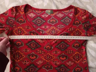 Camiseta Surkana Estampada Roja Talla M